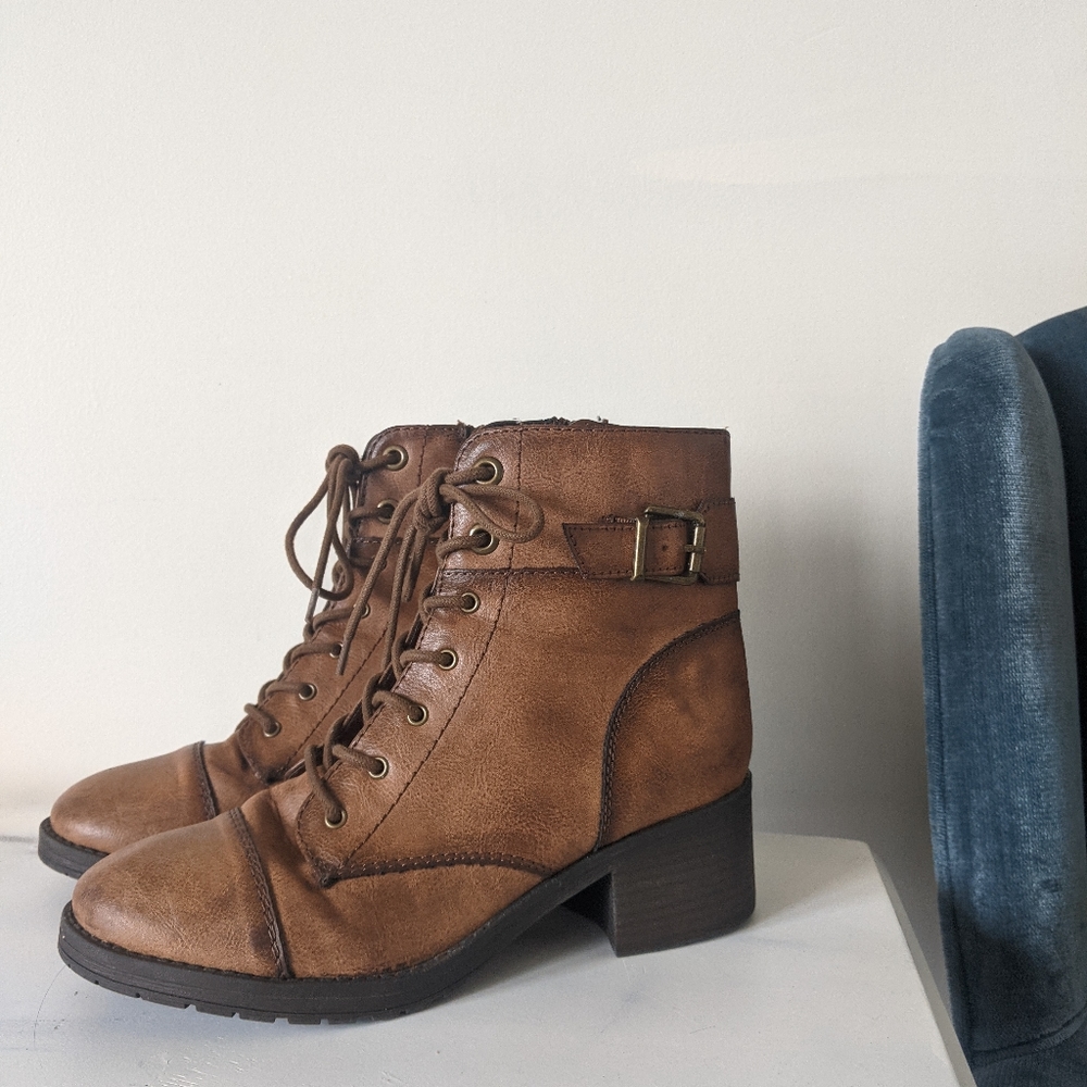 Women's boots